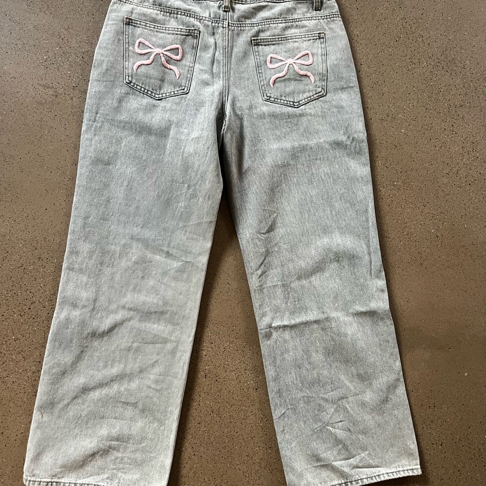 Xl jeans from Ediketed with Bow Pockets and they didn’t fit